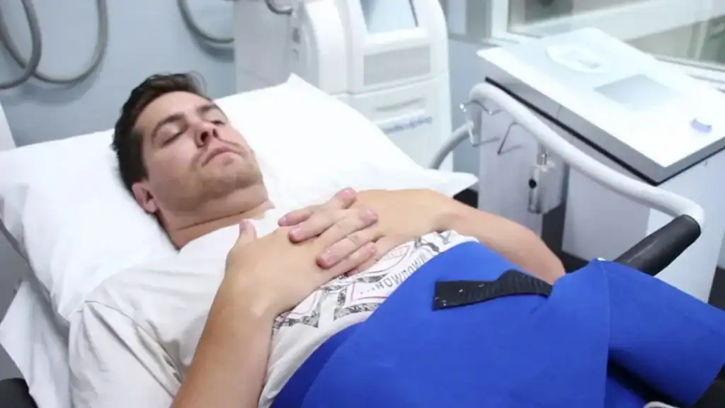 Transforming Bodies: Celebrity Success Stories and the Truth Behind Body Contouring 2 Image of male having body contouring Rugby treatment